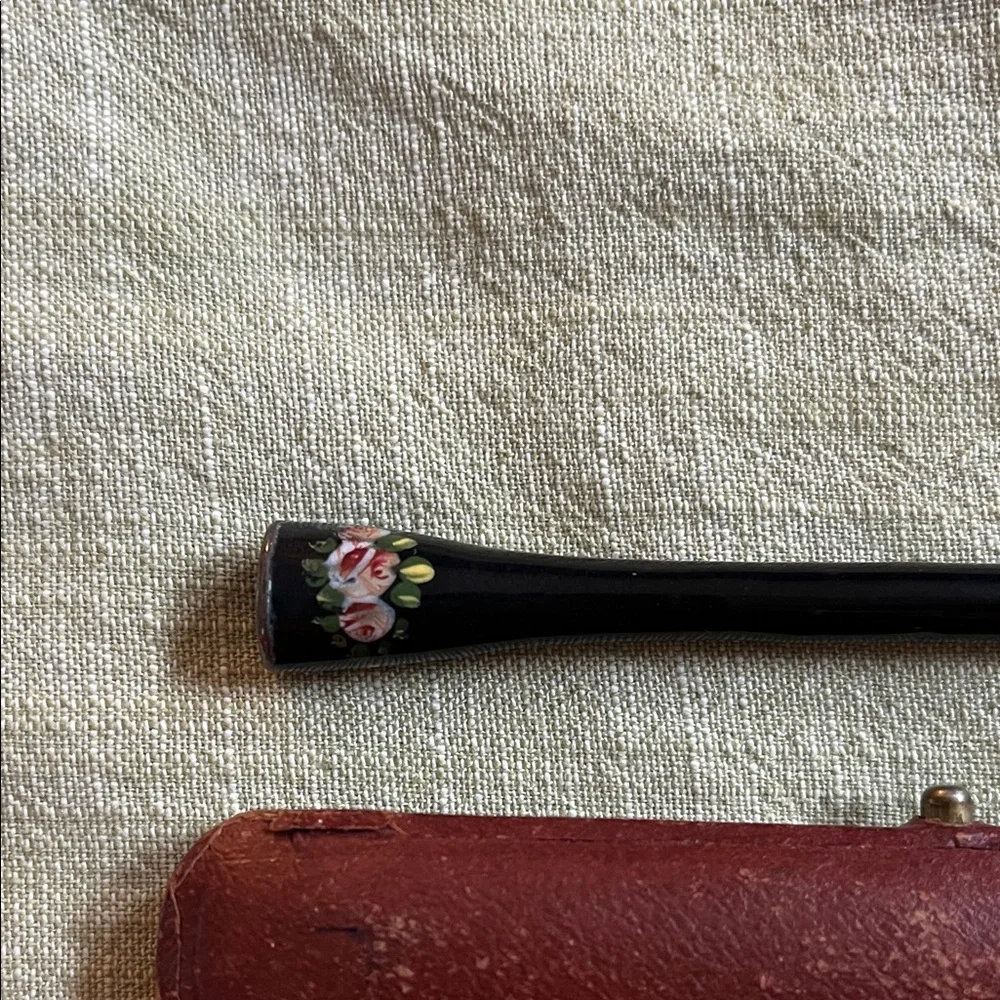 Vintage Cigarette Holder with Leather Case 1920-1930 Hand Painted Red Rose - Picture 4 of 13